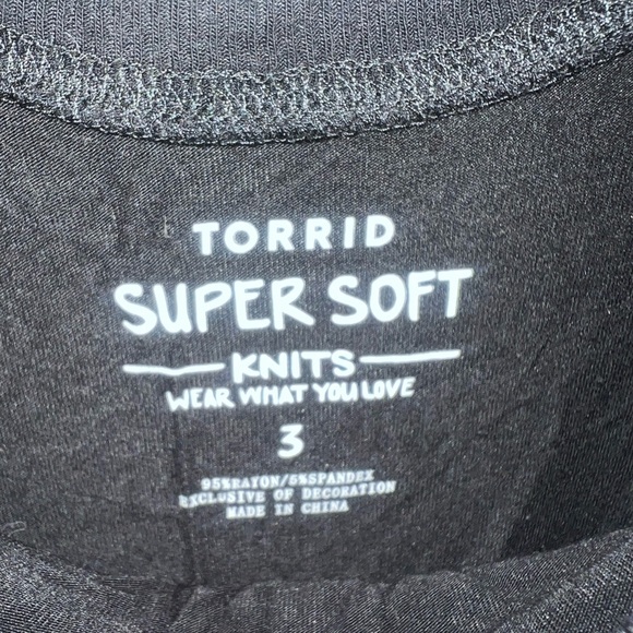 Torrid Super Soft Skull Dolman Tee Size3 - Picture 4 of 5